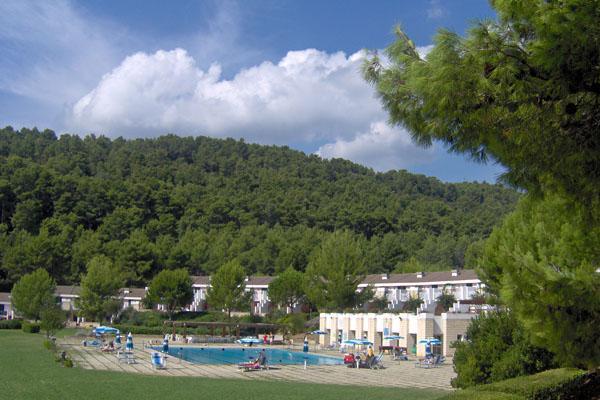 Residence "I Delfini" - Localita Portopiatto - Pugnochiuso - 71019 В'єсте Екстер'єр фото